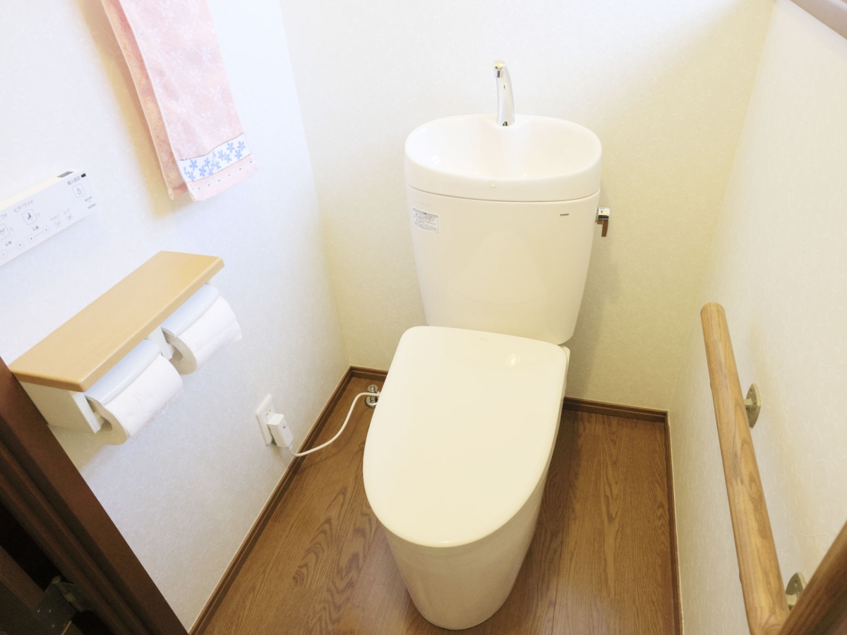 清潔感あふれるトイレ空間へリフォーム